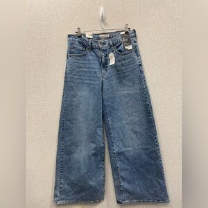 NWT Levi’s 728 High-Rise Wide Leg Jeans